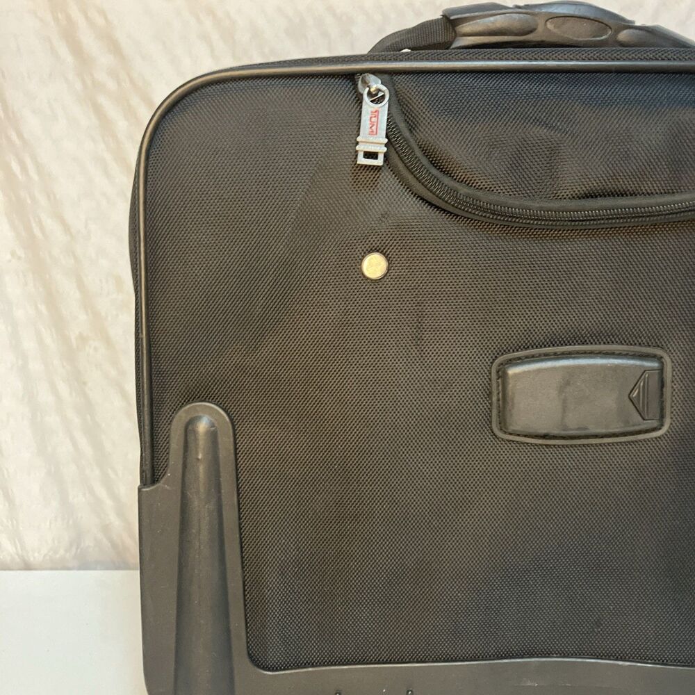 TUMI Alpha 2 Compact Large Screen Laptop Brief Pack Black Red Accents - Picture 11 of 16